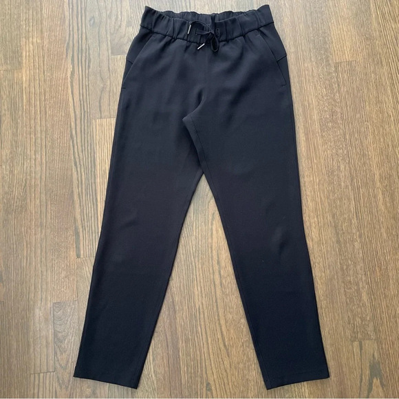 Lululemon On the Fly 7/8 Black Woven Pants Size 4 Office Casual Travel 27" - Picture 4 of 16